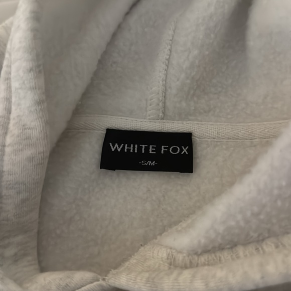 White Fox Boutique Gray Sweatshirt Cozy Knit Top - Picture 2 of 2